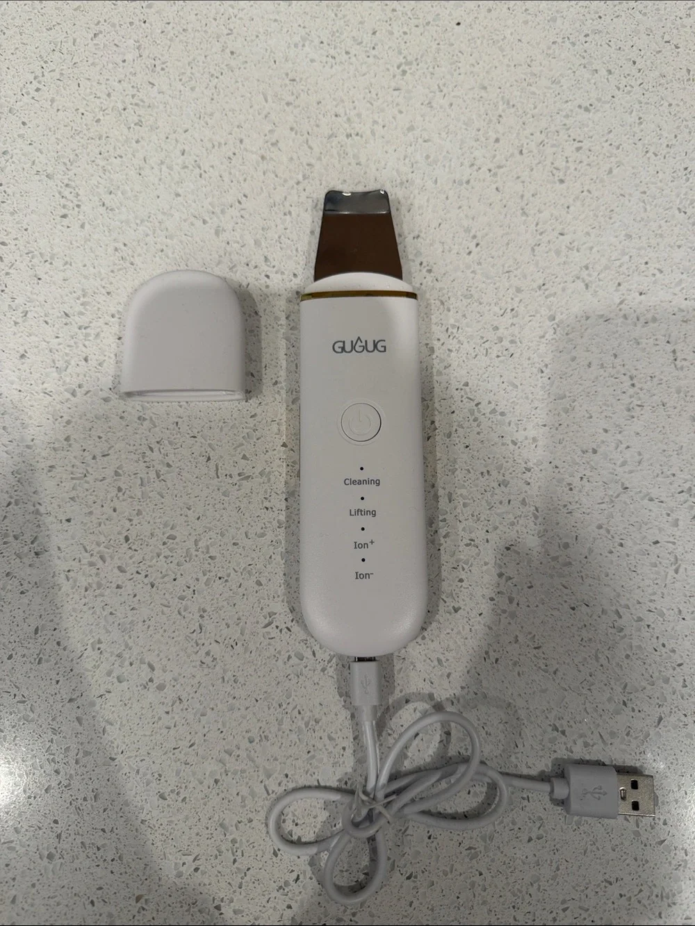 Gugug face pore scrubber